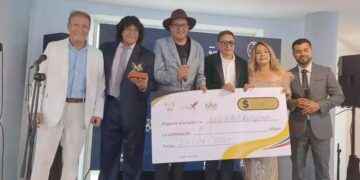 En Quito se desarrolló la entrega de premios el Colibrí de Plata.