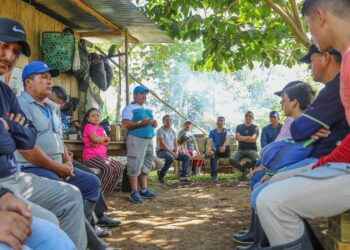 Se realizó la socialización de la vía lastrada para el recinto Cordón Productivo.