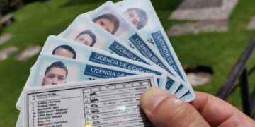 La ANT informa que los conductores podrán circular con licencias caducadas.