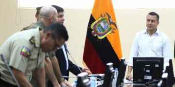 Nuevos impuestos para financiar el conflicto interno y la crisis en el Ecuador.