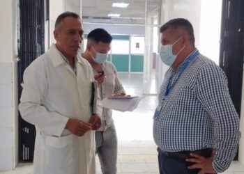 Asambleísta Comps Córdova visitó el Hospital Básico Shushufindi.