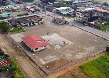 Alcaldía de Lago Agrio inauguro el cerramiento de la FONAKISE.