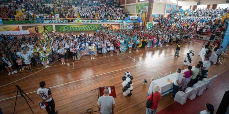 Maestro del cantón Lago Agrio inauguraron campeonato Interdocentes 2024.