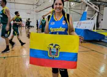 Karina Velarde deportista de Sucumbíos fue parte del Panamericano de Maxibásquet.