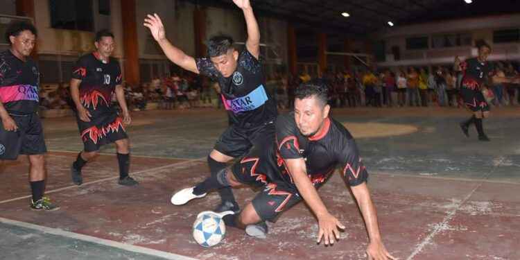 Unidad Educativa Napo finalizo campeonato de padres de familia.