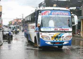 Cooperativa de Transporte Urbano El Puma informa cambio de rutas.
