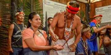 Las nacionalidades se unieron para ser parte de los 45 años de cantonización.