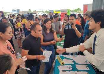 UNAE realizo Feria de Educación Superior denominada “Tú Decides”