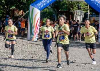 Los Gym se unieron al aniversario de Lago Agrio.