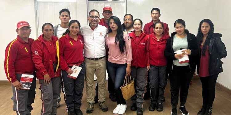 Terpel Ecuador impulsa la profesionalización a su personal de servicio en pista en alianza con el SECAP.
