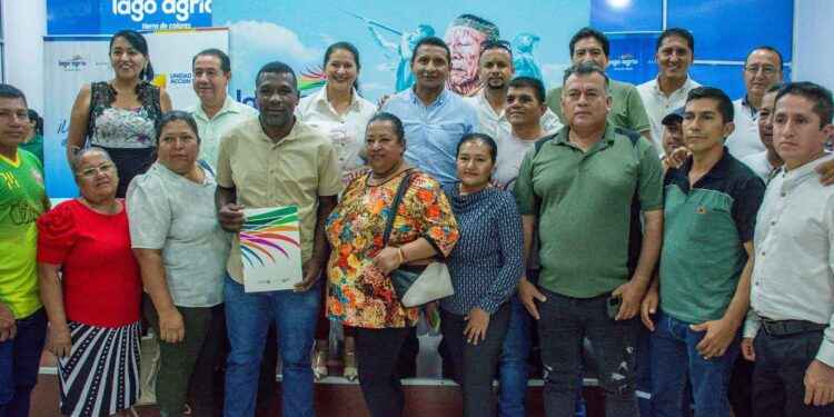 Alcaldía de Lago Agrio suscribe convenios en bien de la salud y otras instancias.