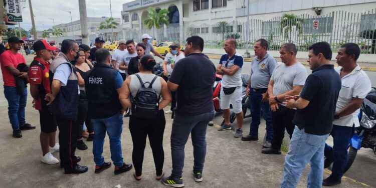 Guardias de Seguridad reclaman haberes impagos.