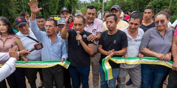 Prefectura de Sucumbíos inauguro dos puentes nuevos en el cantón Lago Agrio.