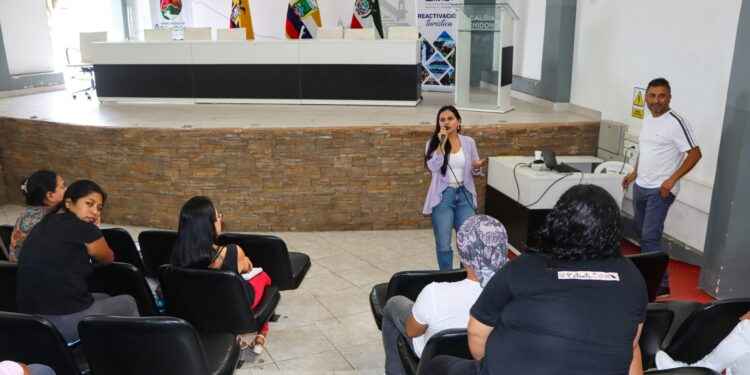 En Archidona se realizó el taller denominado “Manuales y Modelos para la Organización del Turismo”.