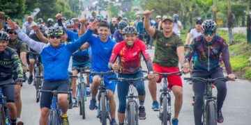 Las bicis tours fomentan deporte y turismo.