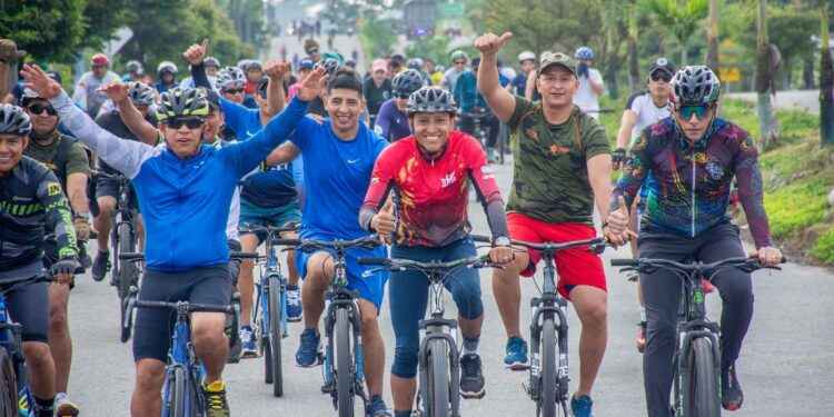 Las bicis tours fomentan deporte y turismo.