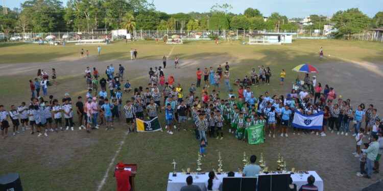 Liga Parroquial El Eno culminó Campeonato de fútbol Barrial.
