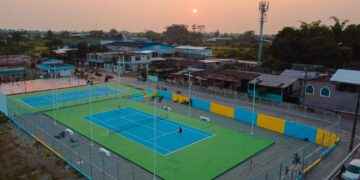 En Nueva Loja se inauguró dos canchas de tenis en el sector sur.