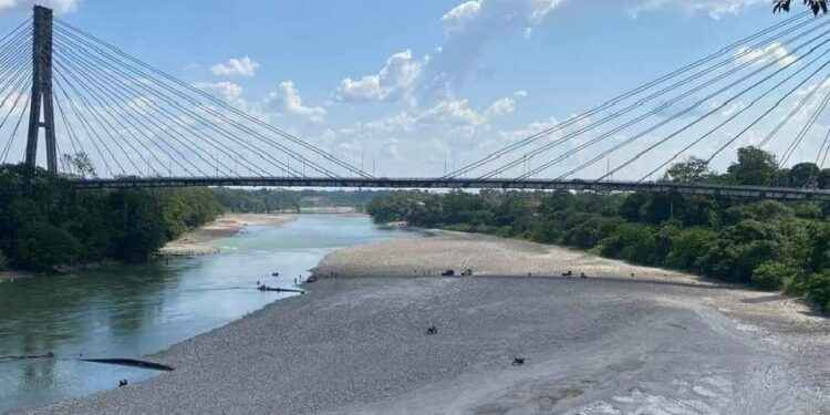 Río Aguarico se ve afectado por la falta de lluvias.