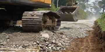 Comunidad San Juan Bosco en Limoncocha – Shushufindi, avanza con vía lastrada.