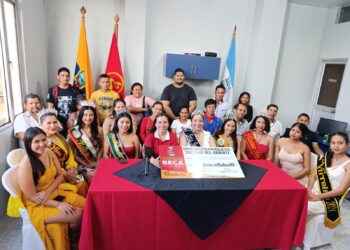 20 personas mayores de 18 años se benefician con becas de la Unidad Educativa Sultana del Oriente.