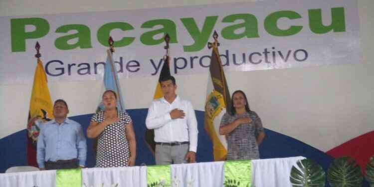 7.7 kilómetros de asfaltado en Pacayacu por parte de la Prefectura de Sucumbíos.