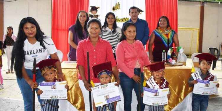 MORONA SANTIAGO: 2.417 NIÑOS SE GRADUARON DE PROGRAMAS DE DESARROLLO INFANTIL