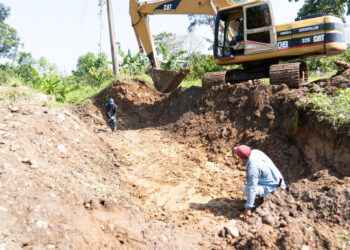 COMUNIDAD LAS PALMAS DE GENERAL FARFÁN CONTARÁ CON VÍA LASTRADA GRACIAS A LA PREFECTURA DE SUCUMBÍOS