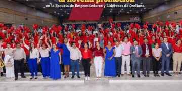 Prefectura de Orellana fortalece el desarrollo local con la graduación de 98 emprendedores y lideresas