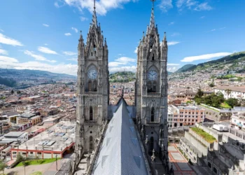 ESTADOS UNIDOS SUSPENDE EL PAROLE PARA ECUATORIANOS Y AFECTA A PROGRAMAS DE REUNIFICACIÓN FAMILIAR