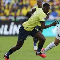 Willian Pacho se ubica entre los cinco defensores más valiosos del mundo