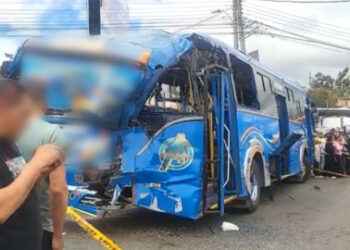 Grave accidente de tránsito enluta a Ambato: tres muertos y siete heridos
