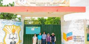 Ecuador intensifica la vacunación infantil en la frontera sur y a escala nacional