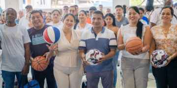 EL DEPORTE UNE A LAGO AGRIO: MUNICIPIO ENTREGA IMPLEMENTOS Y FORTALECE EL SUEÑO DE CIENTOS DE EQUIPOS