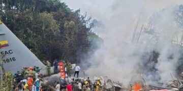 SINIESTRO AÉREO EN COLOMBIA DEJA MÁS DE 60 MUERTOS Y VARIOS HERIDOS