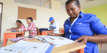 80 MIL JÓVENES Y ADULTOS PODRÁN ACCEDER A EDUCACIÓN SEMIPRESENCIAL EN NUEVO PROCESO DE MATRÍCULAS