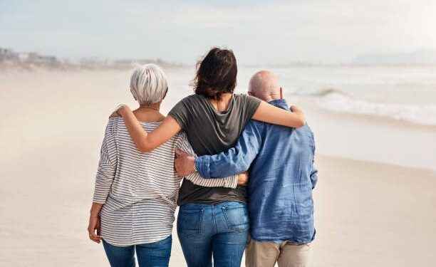 LA LEY LO EXIGE: HIJOS DEBEN DAR PENSIÓN ALIMENTICIA A SUS PADRES EN ECUADOR