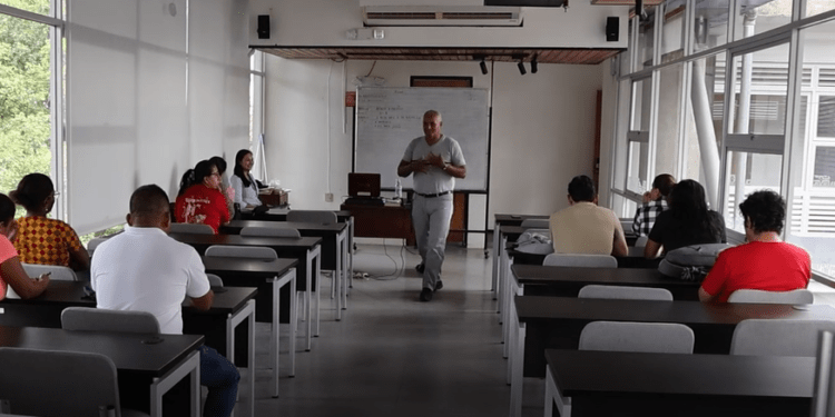 ALCALDÍA Y ESPOCH CAPACITAN A EMPRENDEDORES CON TALLER “VENTAS EFECTIVAS” EN ORELLANA
