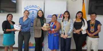 GOBIERNO ENTREGA USD 450.000 A ORGANIZACIONES AMAZÓNICAS PARA IMPULSAR LA BIOECONOMÍA Y EL DESARROLLO SOSTENIBLE