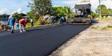 ASFALTADO EN LA PRIMAVERA IMPULSA LA CONECTIVIDAD Y DESARROLLO EN SHUSHUFINDI