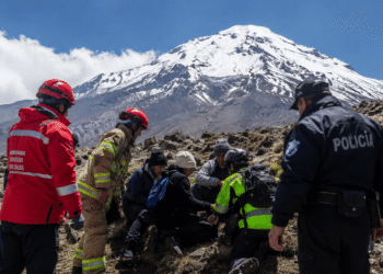 OPERATIVO DE RESCATE SALVA A CUATRO EXCURSIONISTAS EXTRAVIADOS EN CHIMBORAZO