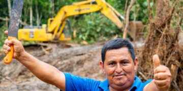 DRENAJES DE LA PREFECTURA DE SUCUMBÍOS RECUPERAN TIERRAS PRODUCTIVAS Y FORTALECEN LA ECONOMÍA RURAL EN 7 DE JULIO