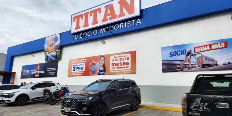TITÁN INAUGURA EN COCA SU PRIMER LOCAL EN LA AMAZONÍA ECUATORIANA