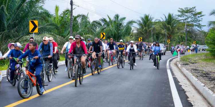 YOFRE POMA INAUGURA 12,9 KILÓMETROS DE ASFALTO EN SHUSHUFINDI Y POTENCIA EL DESARROLLO PRODUCTIVO DE LA AMAZONÍA