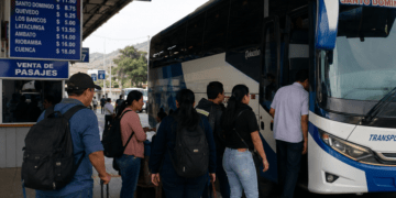 ANT APRUEBA INCREMENTO TEMPORAL DEL 25 % EN LOS PASAJES DE BUSES INTERPROVINCIALES E INTRACANTONALES