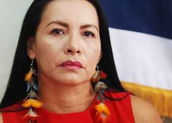 DIANA ATAMAINT RENUNCIA COMO CONSEJERA DEL CNE Y PONE FIN A OCHO AÑOS EN EL ORGANISMO ELECTORAL
