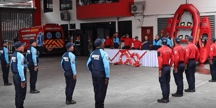 MUNICIPALIDAD DE FRANCISCO DE ORELLANA FORTALECE LA CAPACITACIÓN DE SUS AGENTES PARA RESPONDER A EMERGENCIAS ACUÁTICAS