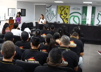 ALCALDÍA DE FRANCISCO DE ORELLANA IMPULSA LA CAPACITACIÓN EN MANIPULACIÓN SEGURA DE ALIMENTOS PARA EL SECTOR TURÍSTICO