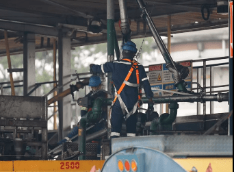PETROECUADOR REDUCE A MENOS DE 35 PPM EL AZUFRE DEL DIÉSEL PREMIUM