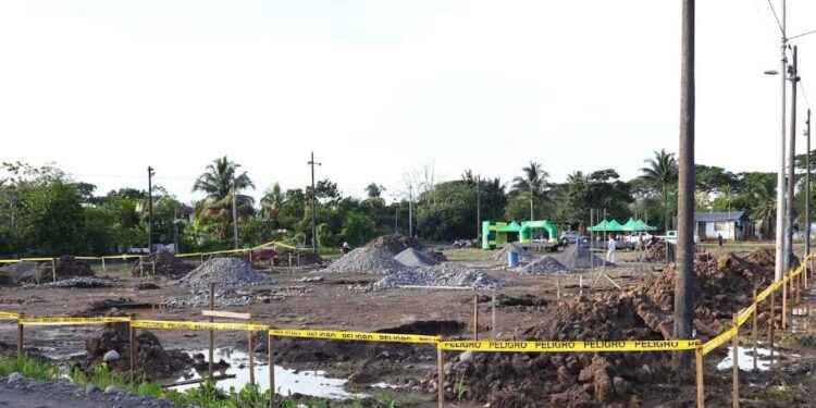 NUEVA CANCHA CUBIERTA BENEFICIARÁ A MÁS DE 360 FAMILIAS EN EL SECTOR 19 DE OCTUBRE